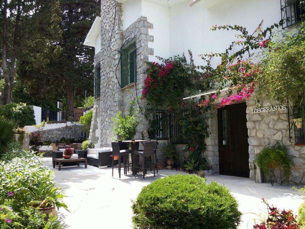 Hostal Boutique Los Geranios Del Pinar Торремолинос Экстерьер фото